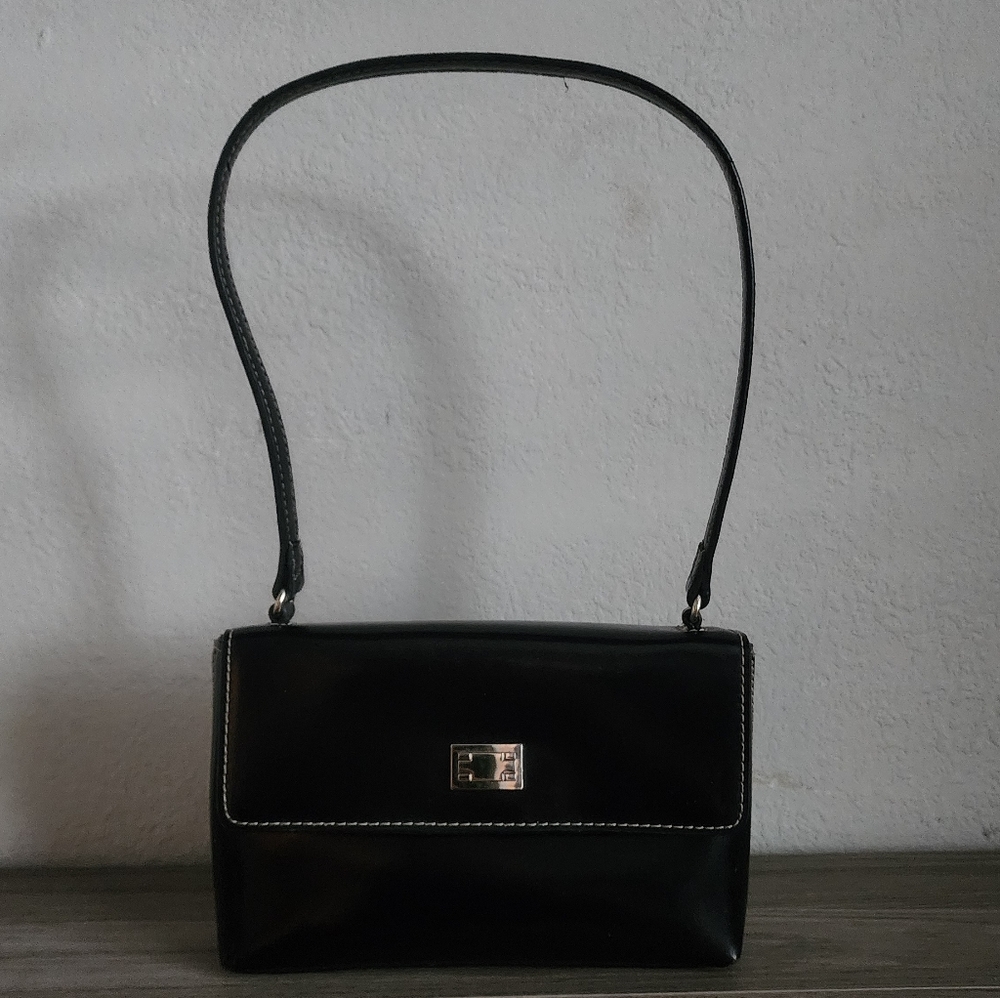 Nine West Accessories Elegant Black Leather Handbag
